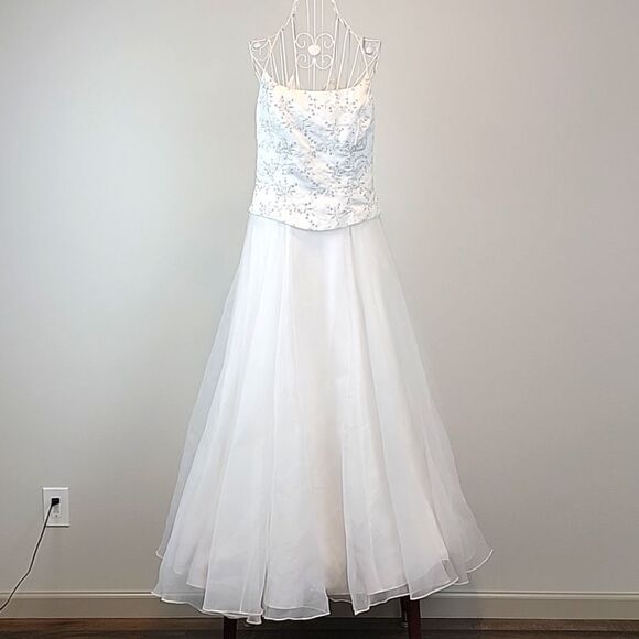 Dave and Johnny by Laura Ryner special occasion dress Size 12